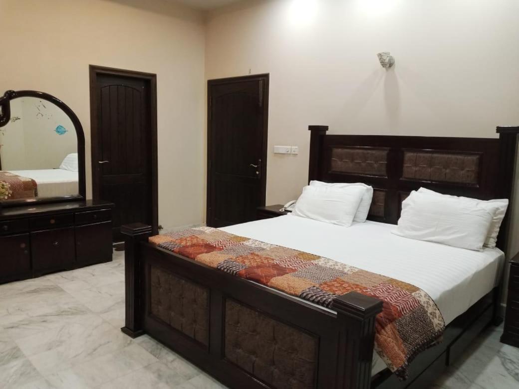 Hotel State Residency Bahawalpur Luaran gambar