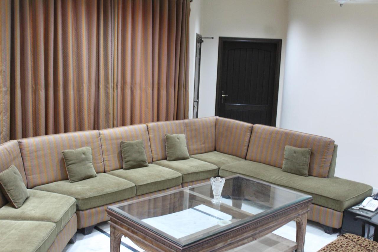 Hotel State Residency Bahawalpur Luaran gambar